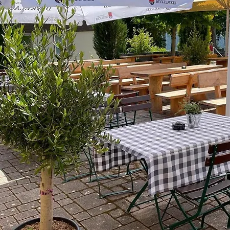 Auerhahn Nest Hotel *