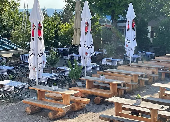 Auerhahn Nest Hotell